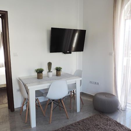 Tropicoco Apartments Тиват Екстериор снимка