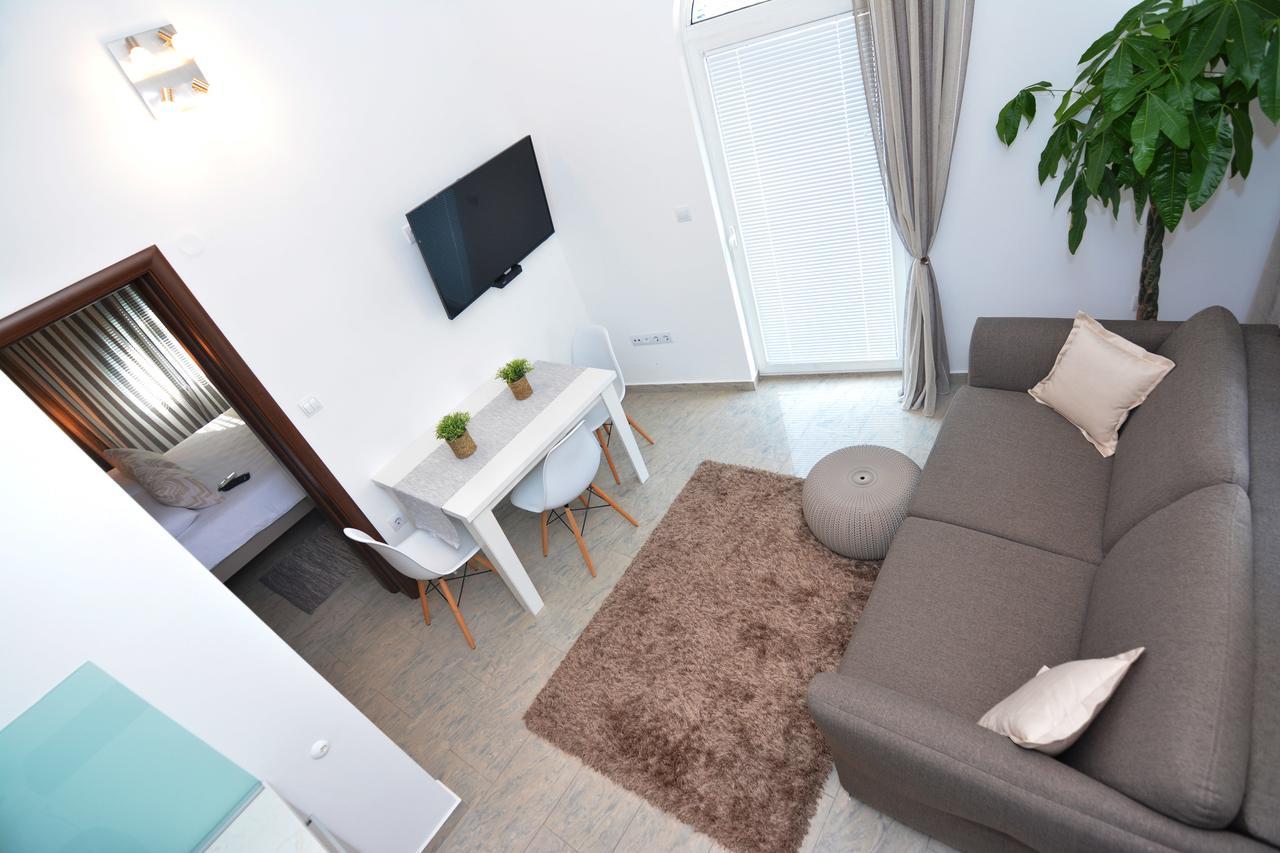 Tropicoco Apartments Тиват Екстериор снимка